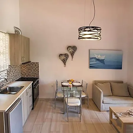 Szálloda Ilianthos & 3*